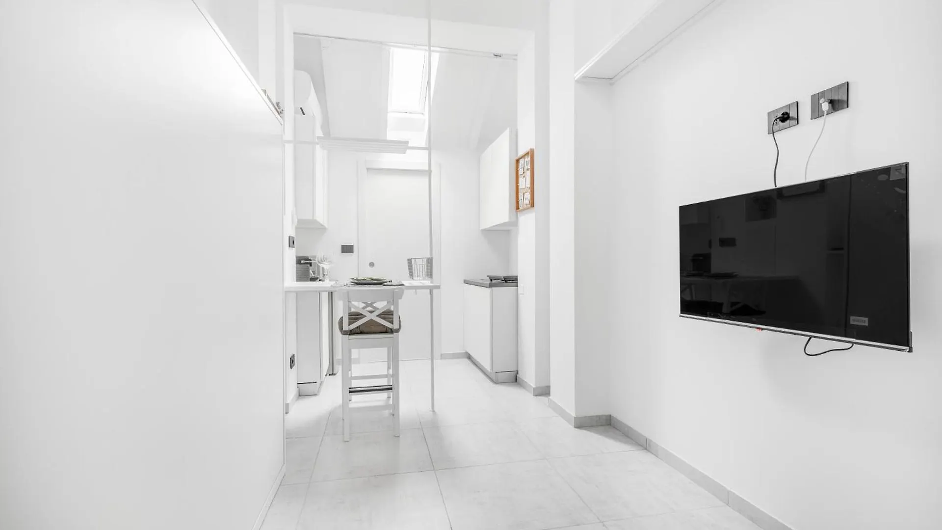 San Siro Metropolis House Completamente Smart Apartment Milan