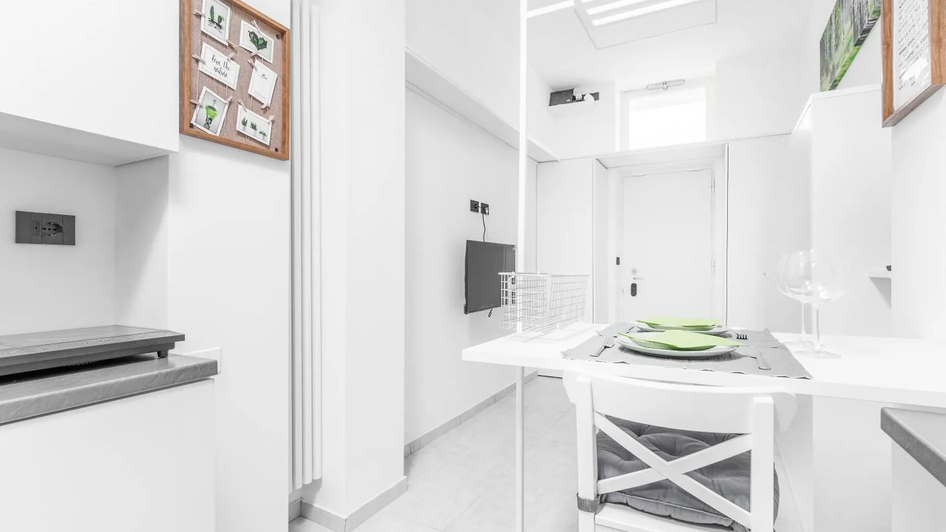 Appartamento San Siro Metropolis House Completamente Smart Milano 0*,  Italia